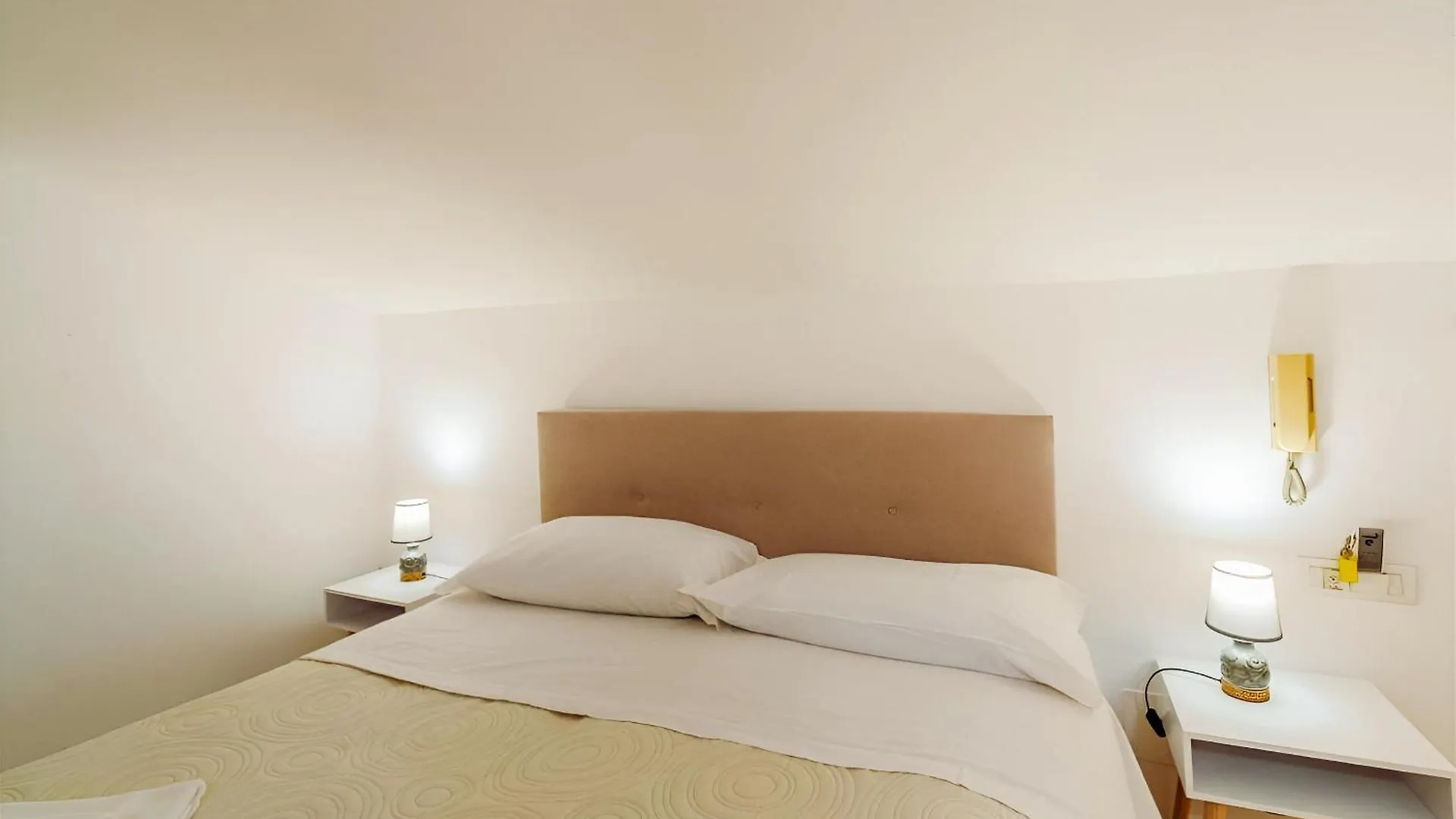 סירקוזה Hotiday Room Collection - Ortigia Opera 0*,  איטליה